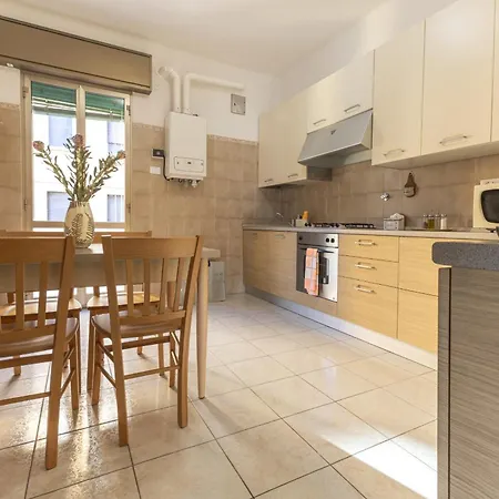 Appartement Carracci 29 *